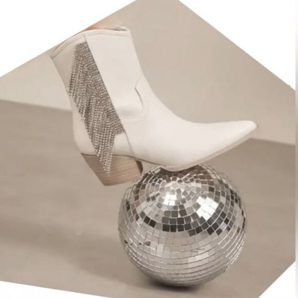 NWT Miracle Miles Layla Rhinestone Fringe Ankle Western Booties in White 8.5 - Picture 7 of 7